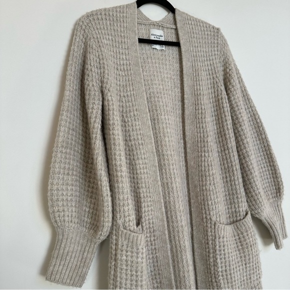 Abercrombie and Fitch Waffle Knit Duster Cardigan Sweater Size Small - Picture 3 of 5